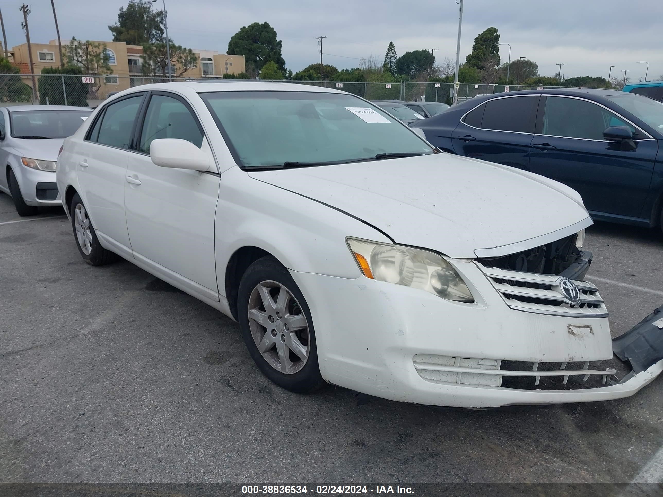 TOYOTA AVALON 2005 4t1bk36b85u004449