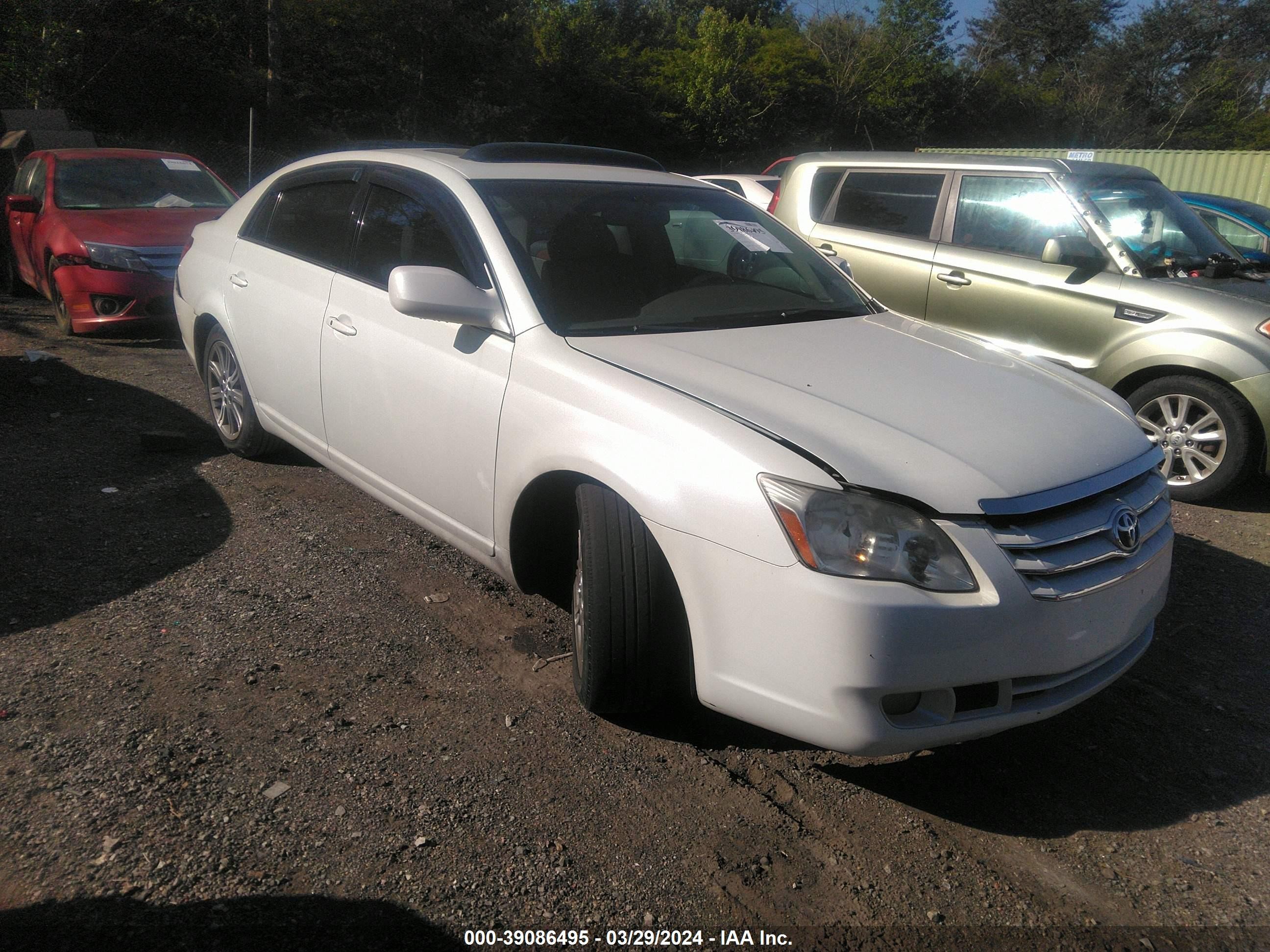 TOYOTA AVALON 2005 4t1bk36b85u040173