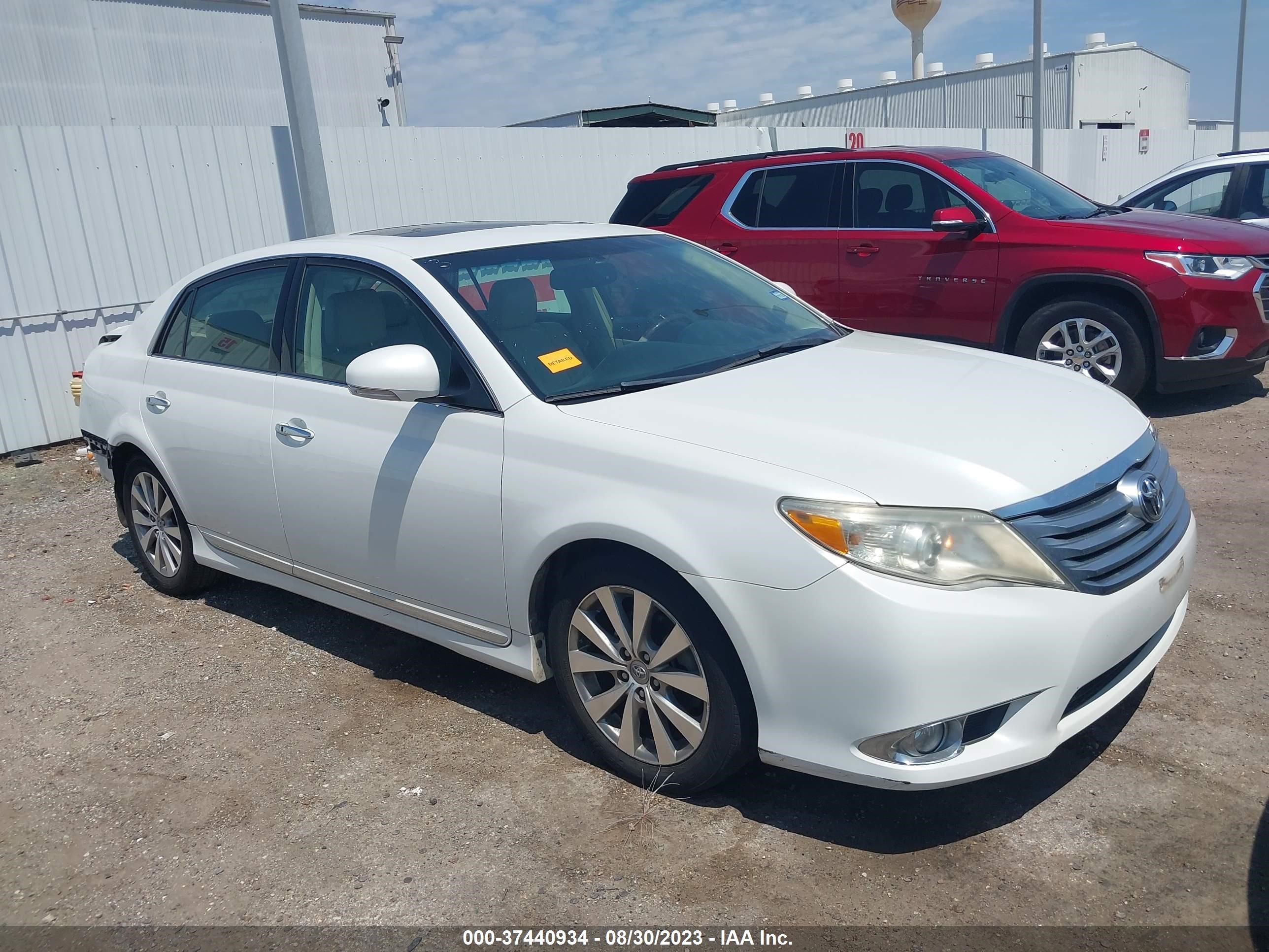 TOYOTA AVALON 2011 4t1bk3db0bu393943