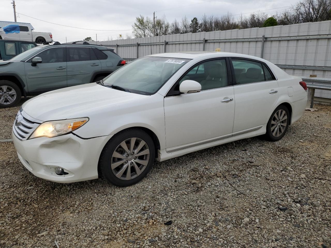 TOYOTA AVALON 2011 4t1bk3db0bu439657