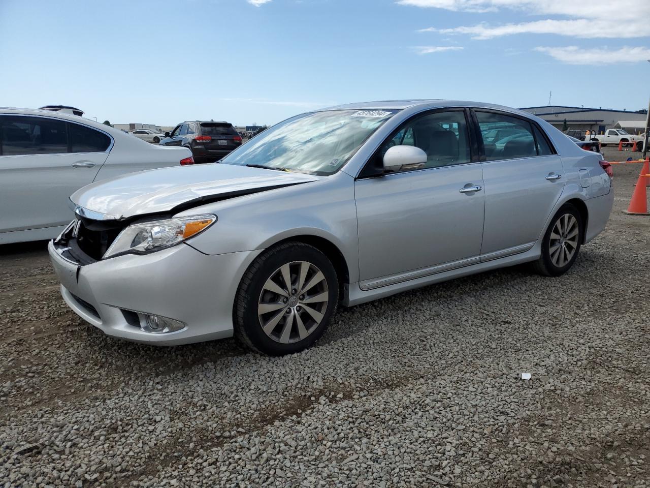 TOYOTA AVALON 2011 4t1bk3db1bu425251