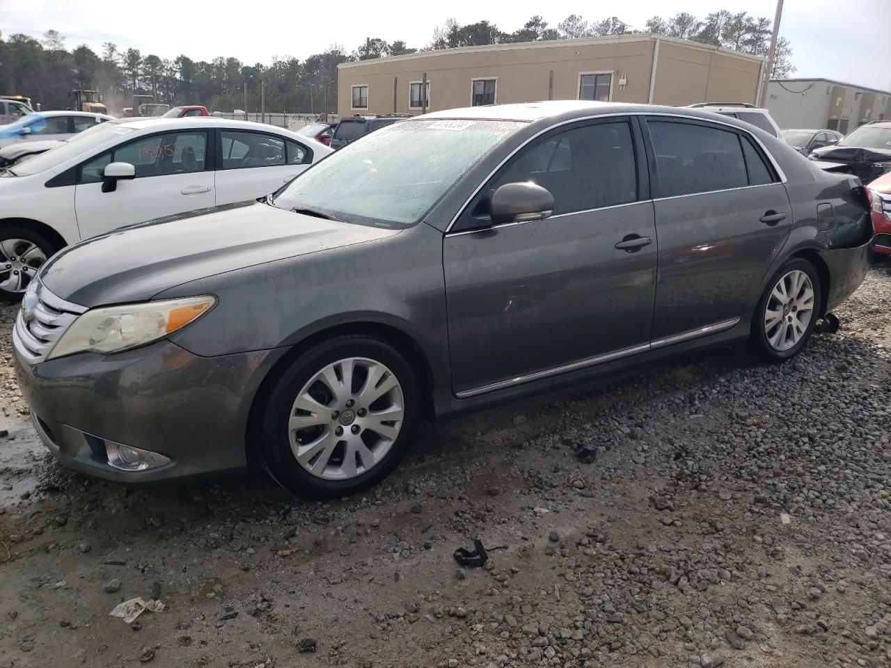 TOYOTA AVALON 2011 4t1bk3db4bu376255