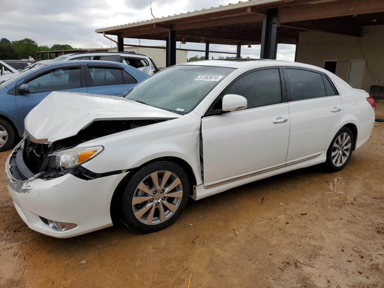 TOYOTA AVALON 2011 4t1bk3db4bu416611