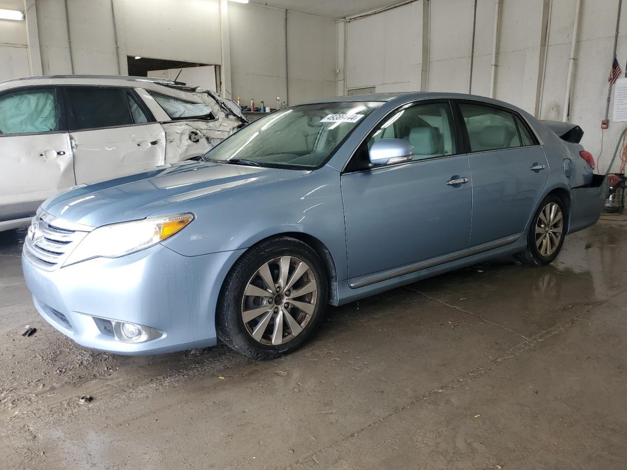 TOYOTA AVALON 2011 4t1bk3db5bu394960