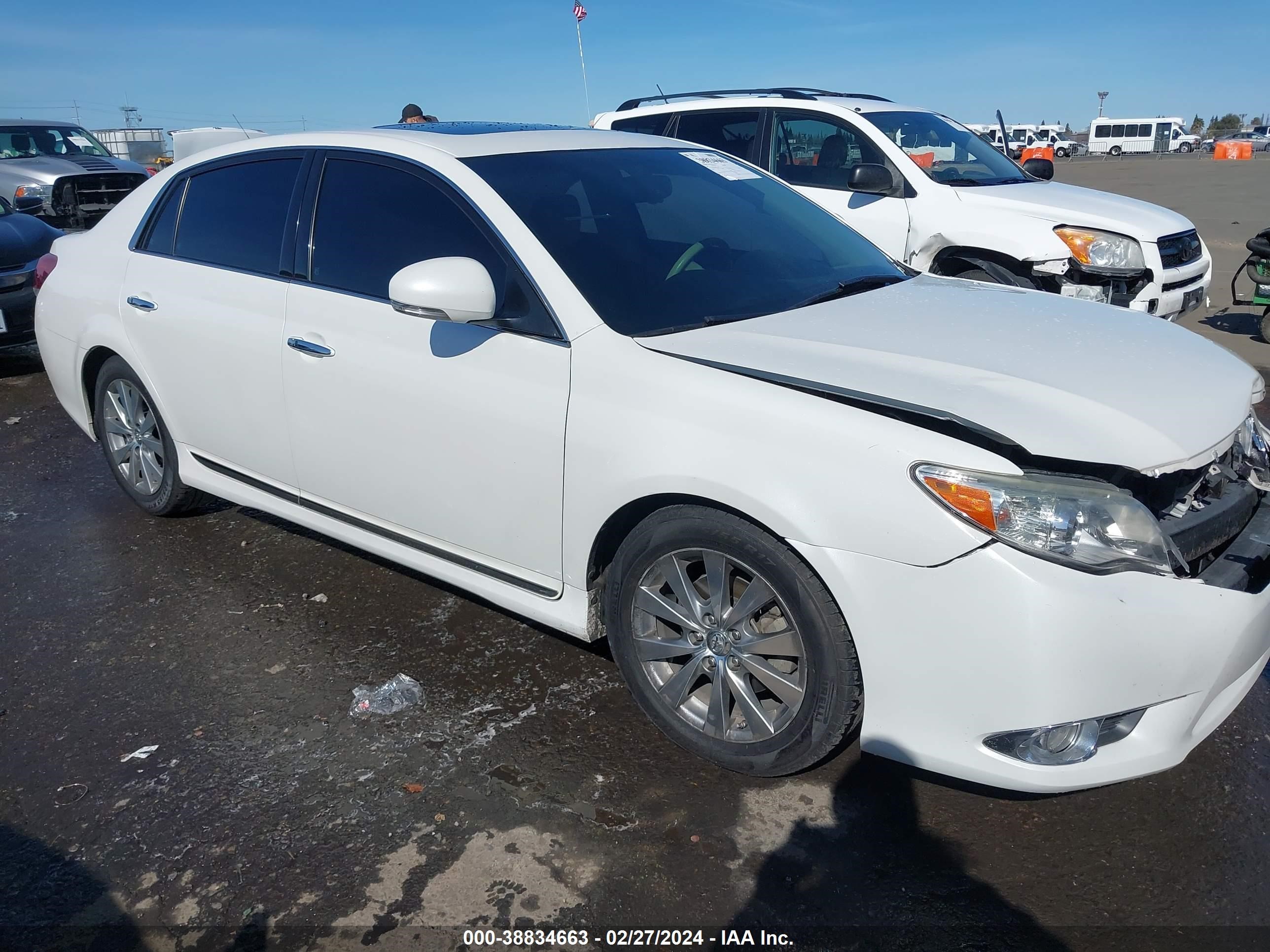 TOYOTA AVALON 2011 4t1bk3db8bu392460