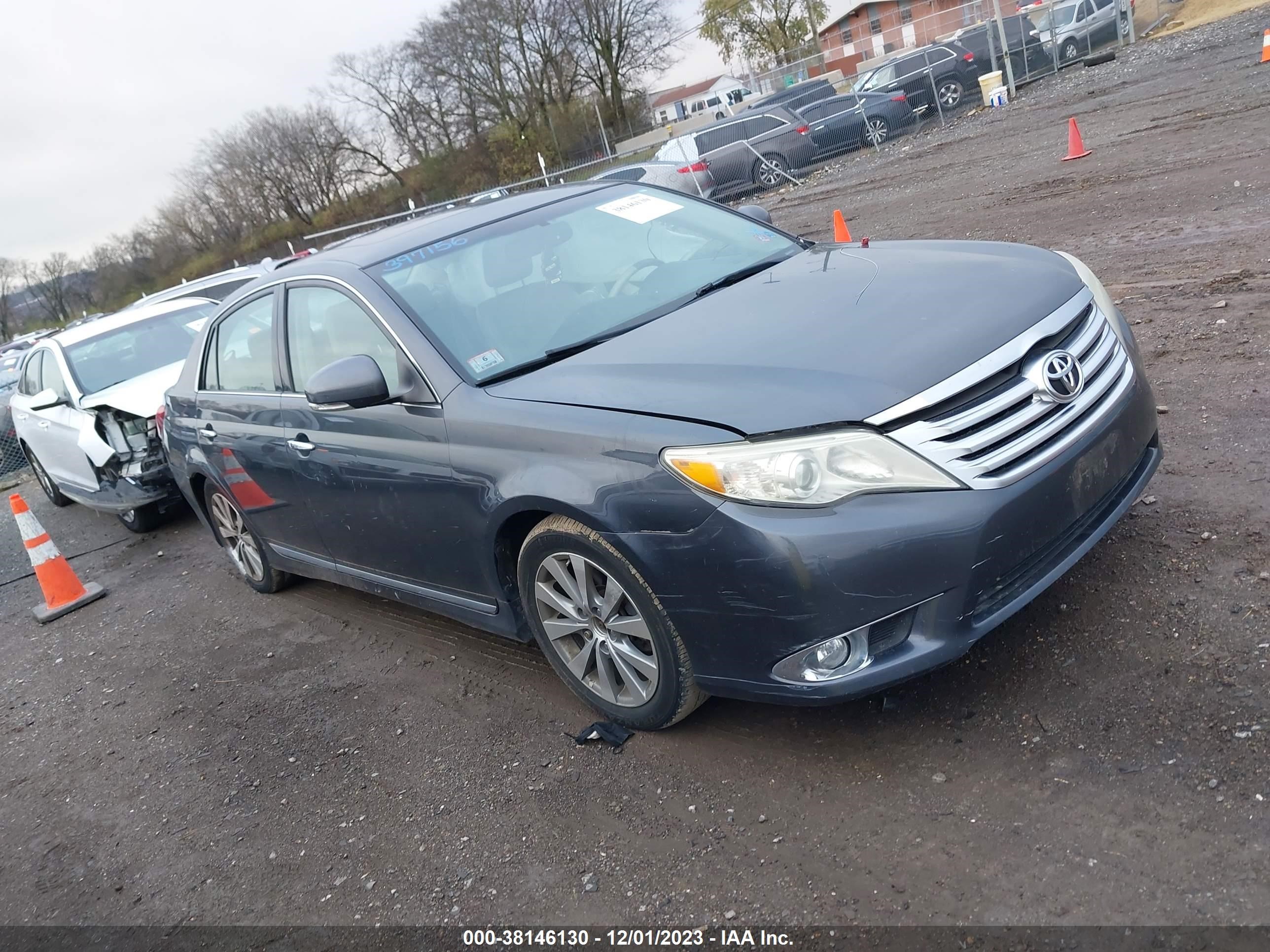 TOYOTA AVALON 2011 4t1bk3db8bu397156