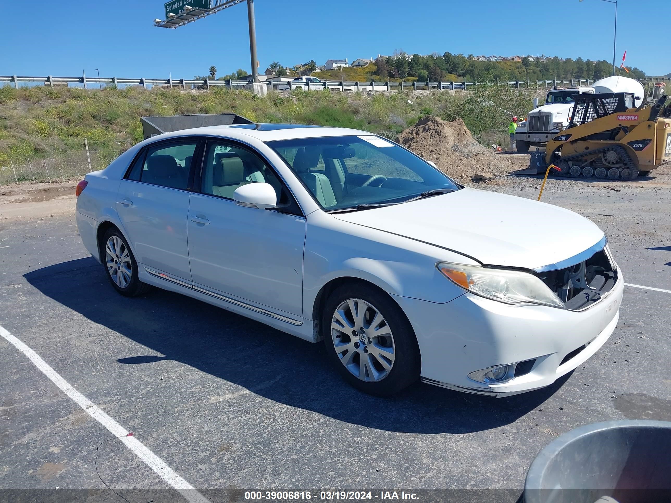 TOYOTA AVALON 2011 4t1bk3db8bu404557