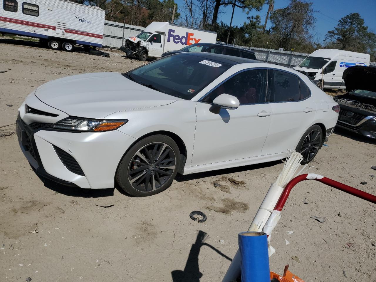 TOYOTA CAMRY 2018 4t1bz1hk2ju013395