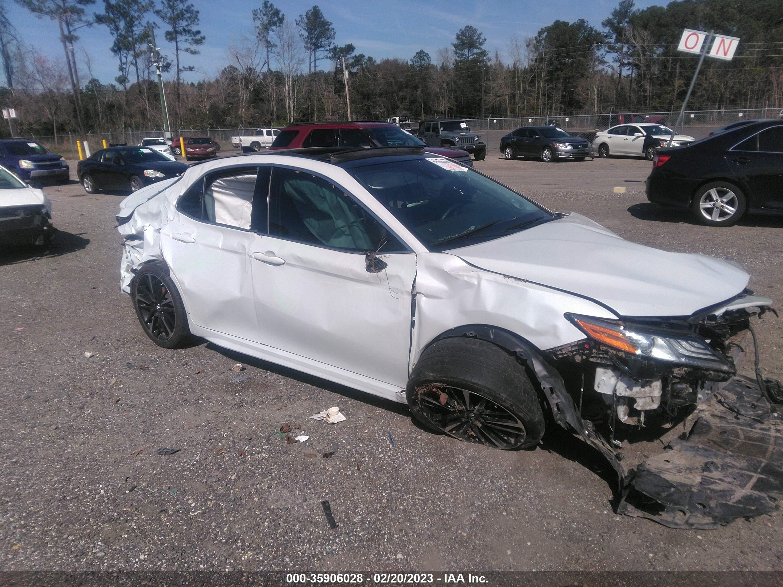 TOYOTA CAMRY 2018 4t1bz1hk9ju016374