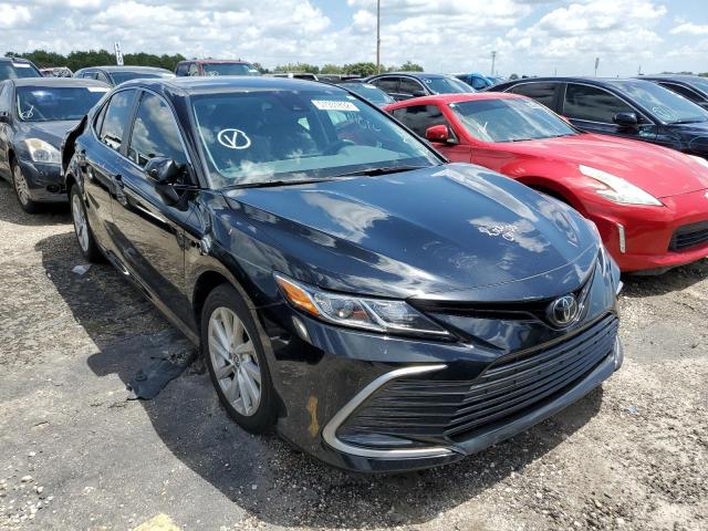 TOYOTA CAMRY LE 2021 4t1c11ak0mu467736