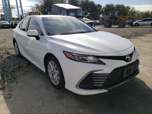 TOYOTA CAMRY LE 2021 4t1c11ak0mu525778