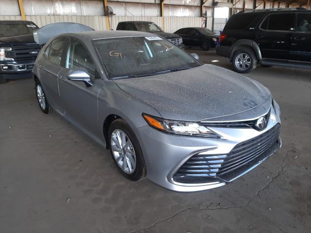 TOYOTA CAMRY LE 2021 4t1c11ak0mu549661