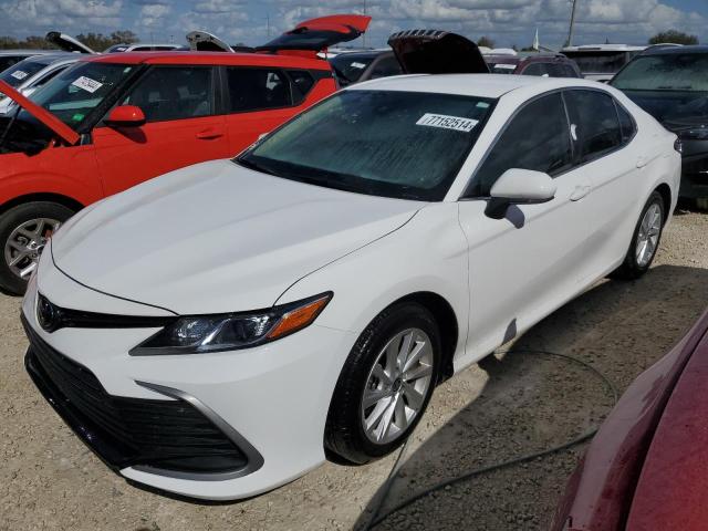 TOYOTA CAMRY LE 2024 4t1c11ak1ru227134