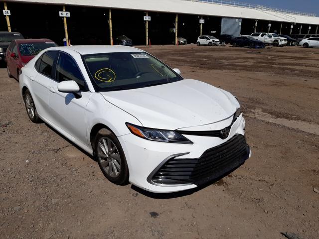 TOYOTA CAMRY LE 2021 4t1c11ak2mu405173