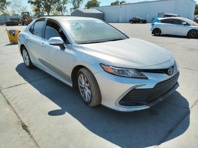 TOYOTA CAMRY LE 2021 4t1c11ak2mu461310