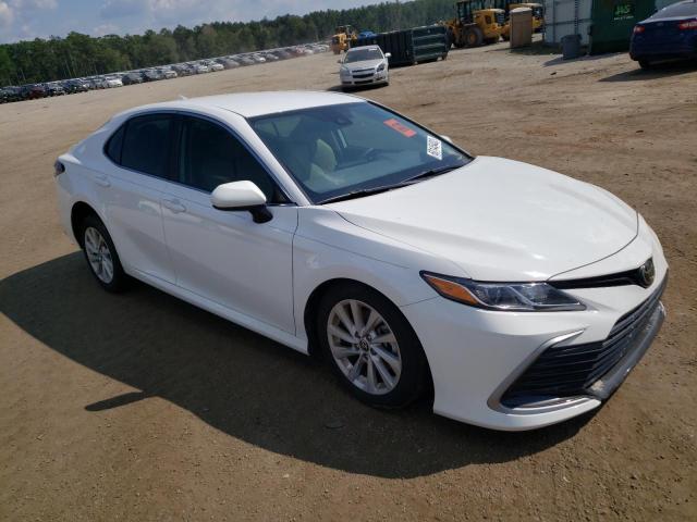 TOYOTA CAMRY LE 2021 4t1c11ak2mu578403