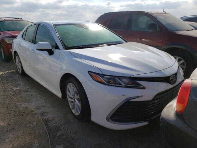 TOYOTA CAMRY LE 2022 4t1c11ak2nu630243