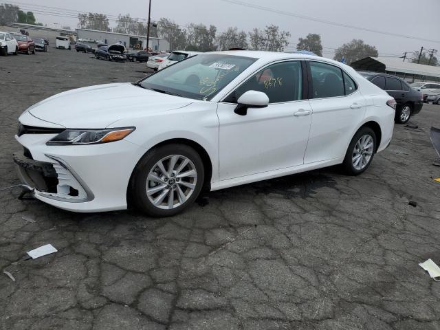 TOYOTA CAMRY LE 2022 4t1c11ak2nu673240