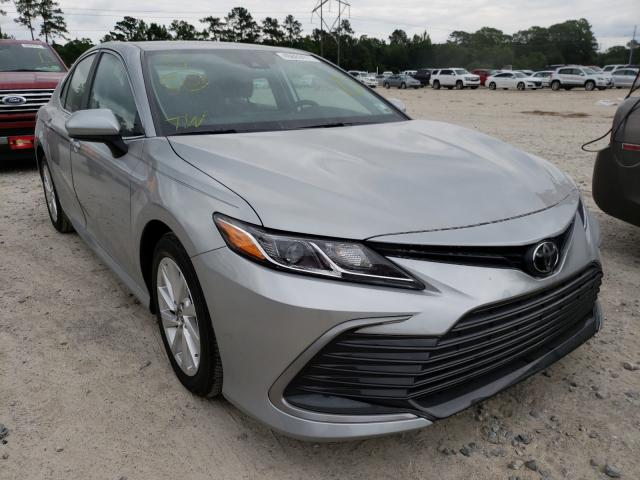 TOYOTA CAMRY LE 2021 4t1c11ak3mu441499