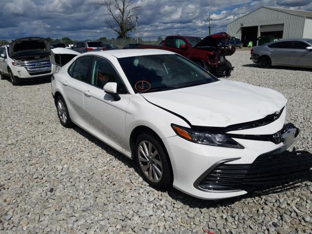 TOYOTA CAMRY LE 2021 4t1c11ak3mu475992