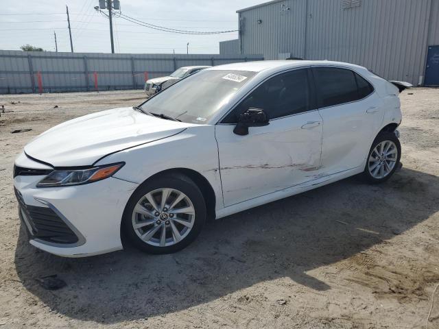 TOYOTA CAMRY LE 2021 4t1c11ak3mu481422