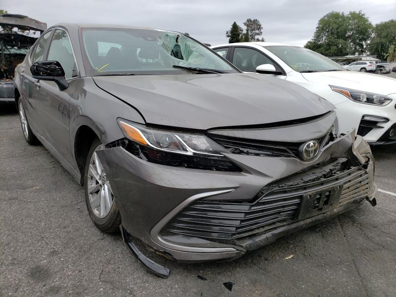 TOYOTA CAMRY LE 2021 4t1c11ak4mu434657