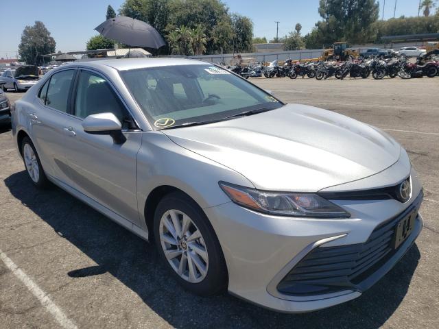 TOYOTA CAMRY LE 2021 4t1c11ak4mu476956