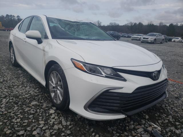 TOYOTA CAMRY LE 2021 4t1c11ak4mu526576