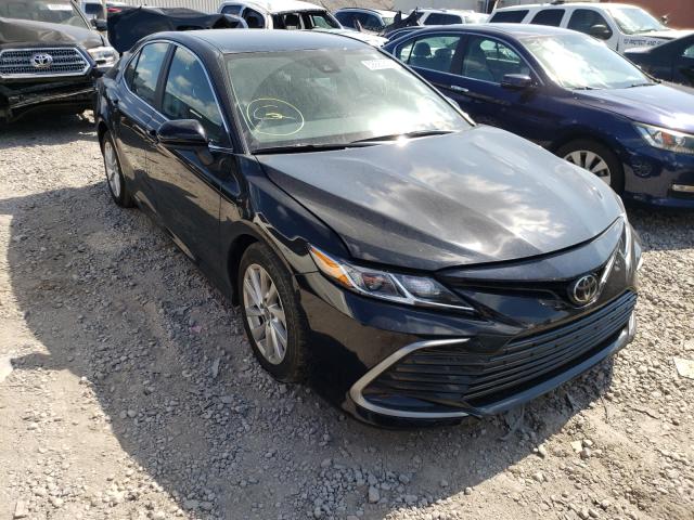 TOYOTA CAMRY LE 2021 4t1c11ak4mu544561