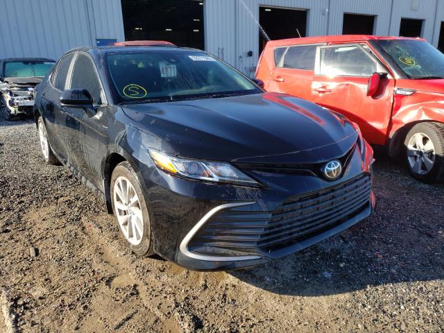 TOYOTA CAMRY LE 2021 4t1c11ak4mu548853