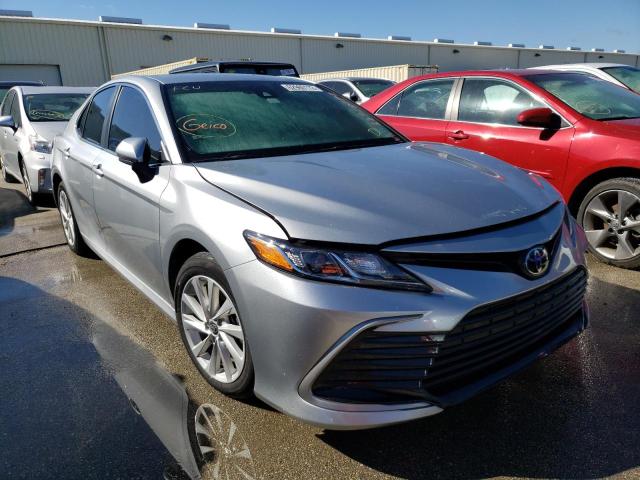 TOYOTA CAMRY LE 2021 4t1c11ak4mu582887