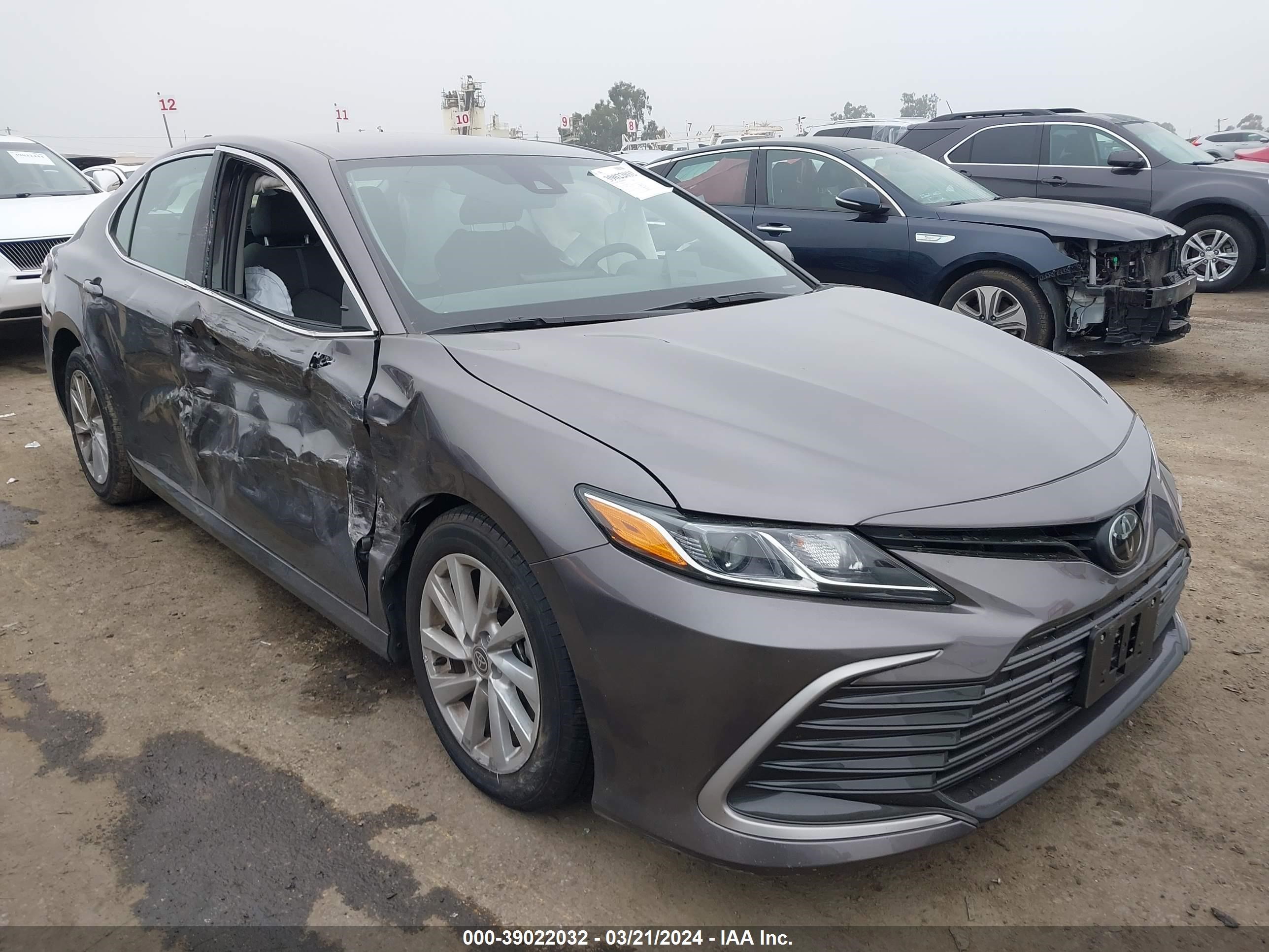 TOYOTA CAMRY 2023 4t1c11ak4pu124075