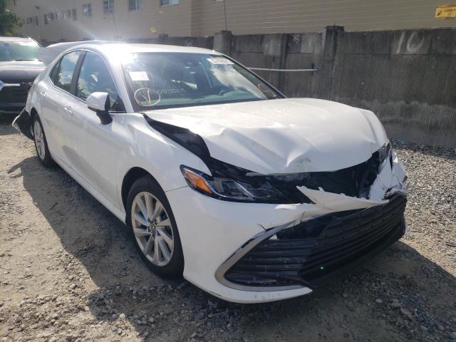 TOYOTA CAMRY LE 2021 4t1c11ak5mu439561