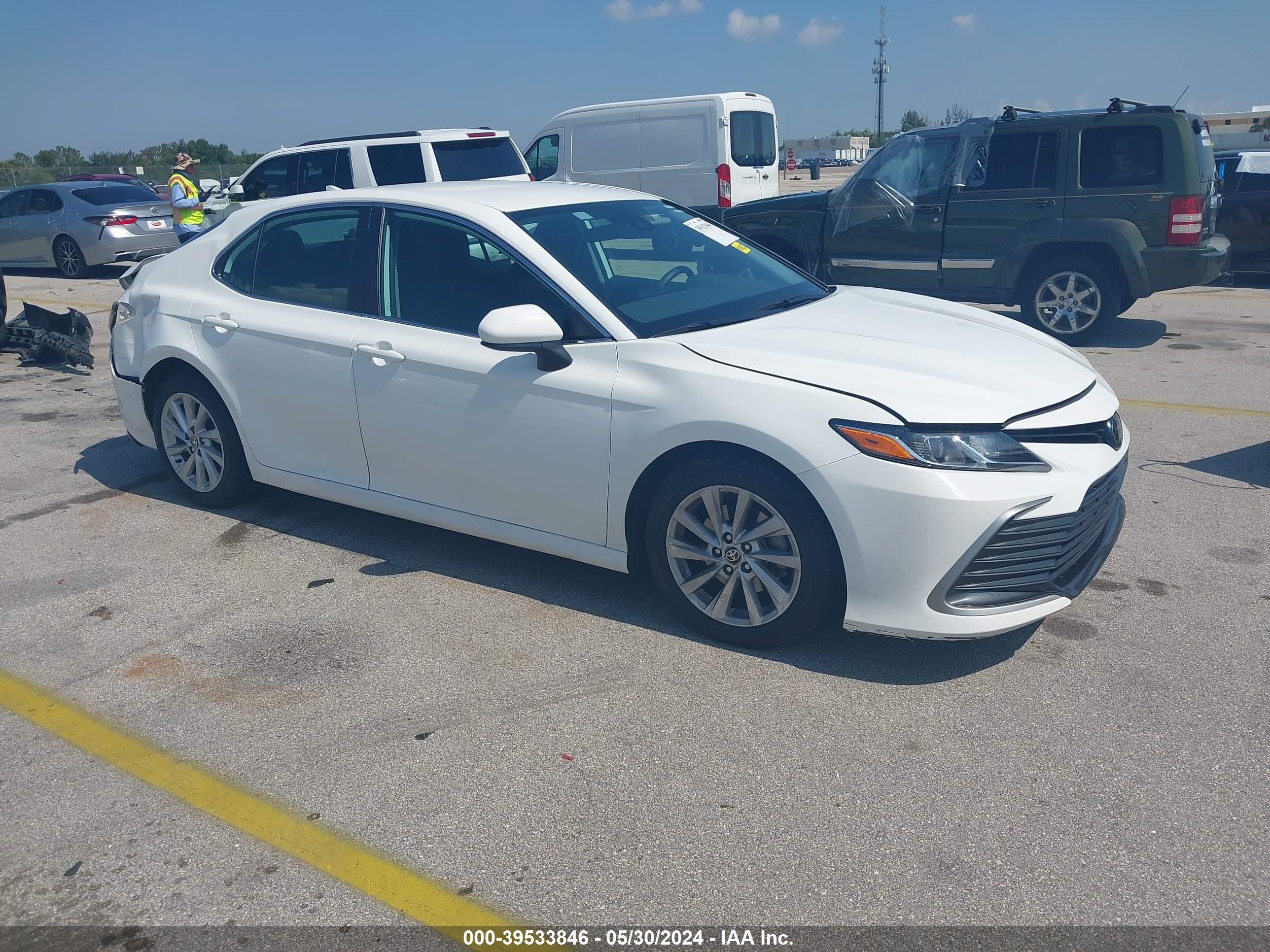 TOYOTA CAMRY 2022 4t1c11ak5nu031403