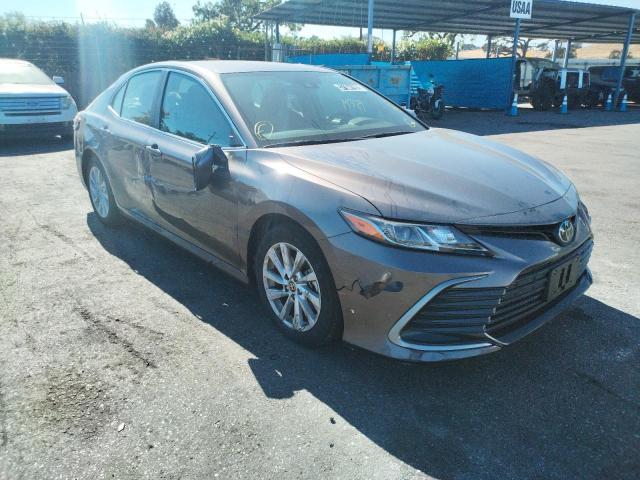 TOYOTA CAMRY LE 2022 4t1c11ak5nu665939