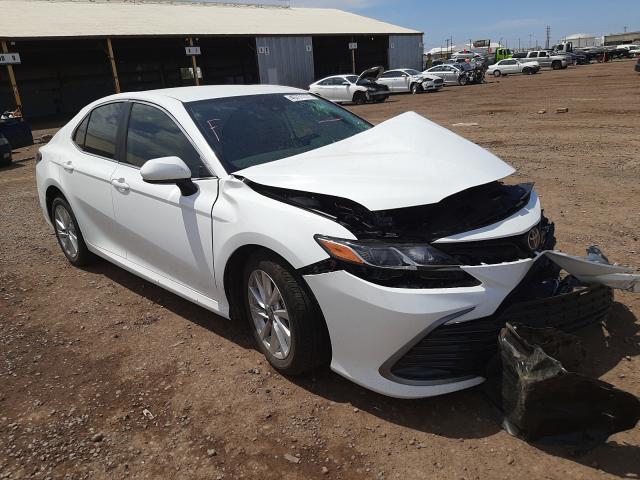 TOYOTA CAMRY LE 2021 4t1c11ak6mu569512