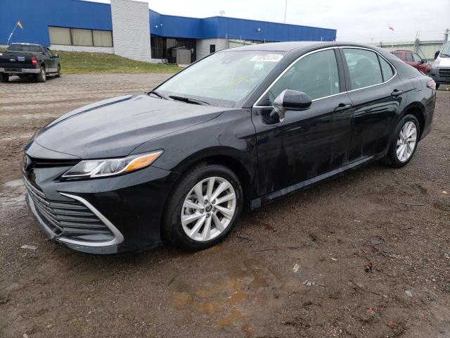 TOYOTA CAMRY LE 2022 4t1c11ak6nu683592