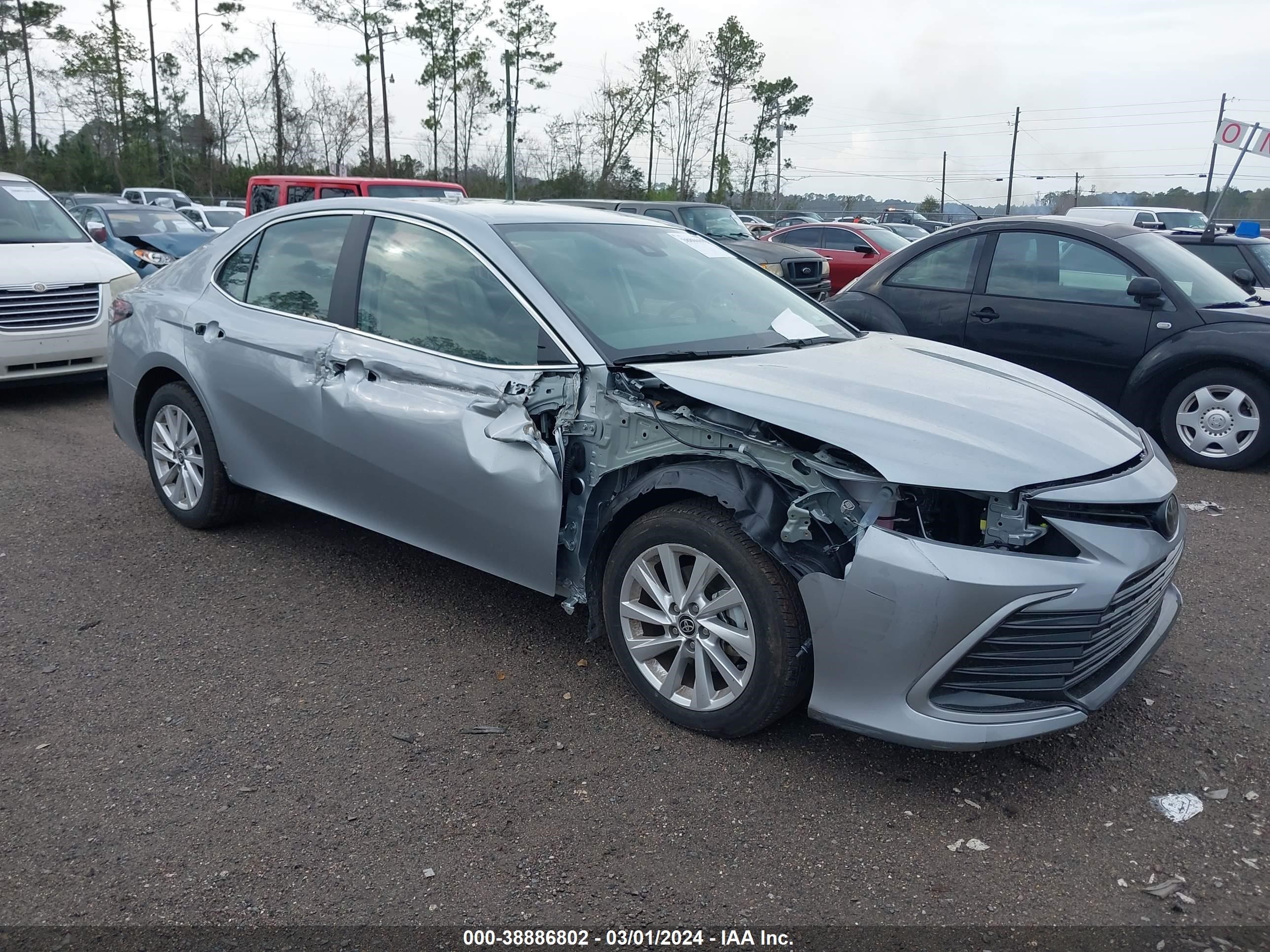 TOYOTA CAMRY 2024 4t1c11ak6ru190629