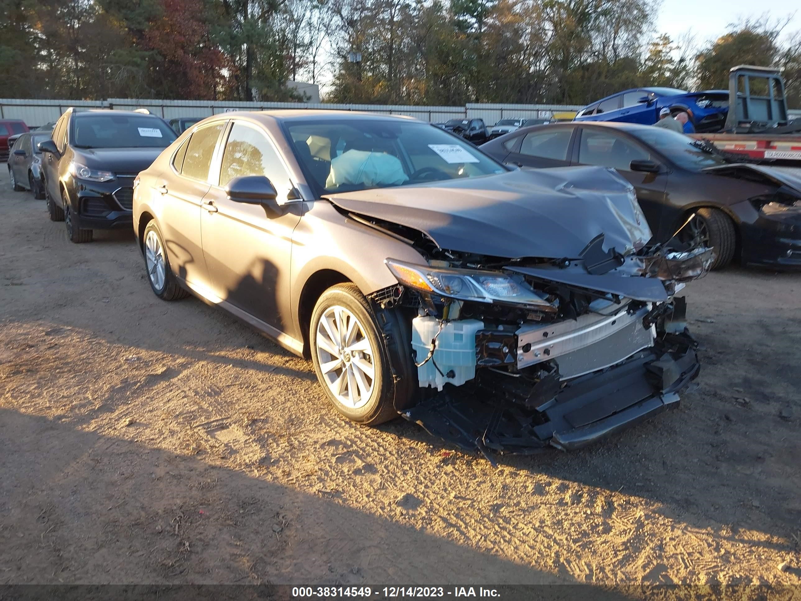 TOYOTA CAMRY 2024 4t1c11ak6ru870126