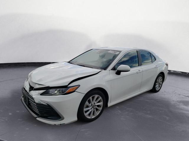 TOYOTA CAMRY LE 2021 4t1c11ak7mu465160