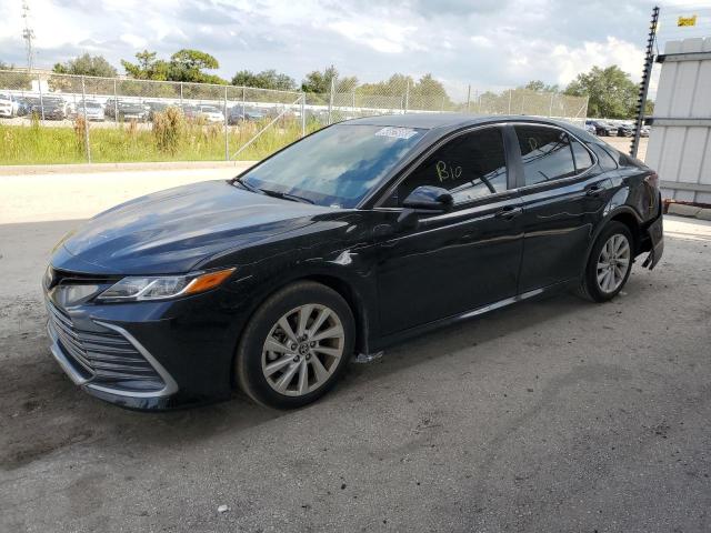 TOYOTA CAMRY LE 2022 4t1c11ak7nu673072