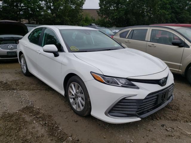 TOYOTA CAMRY LE 2021 4t1c11ak8mu445967