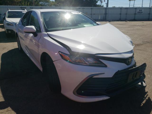 TOYOTA CAMRY LE 2021 4t1c11ak8mu463482