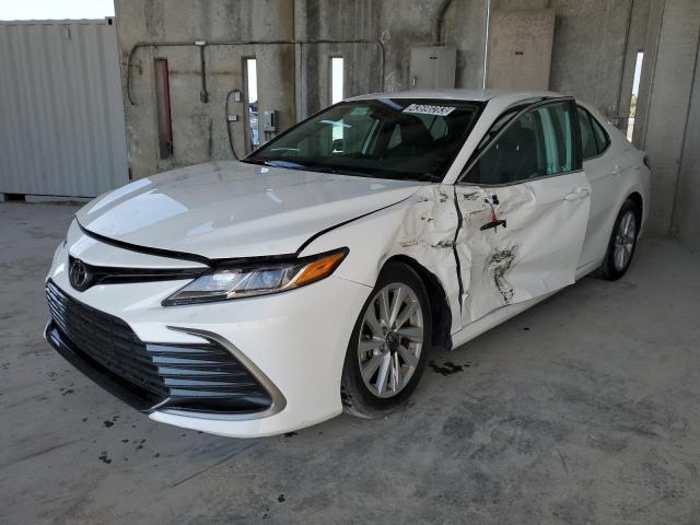 TOYOTA CAMRY LE 2022 4t1c11ak9nu620602