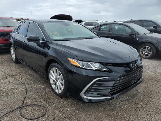 TOYOTA CAMRY LE 2021 4t1c11akxmu441726