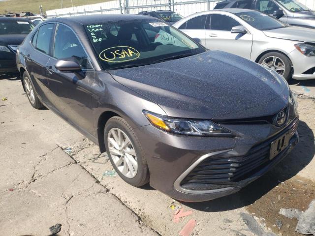 TOYOTA CAMRY LE 2022 4t1c11bk7nu057290