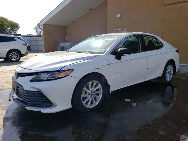 TOYOTA CAMRY LE 2021 4t1c11bk8mu021364