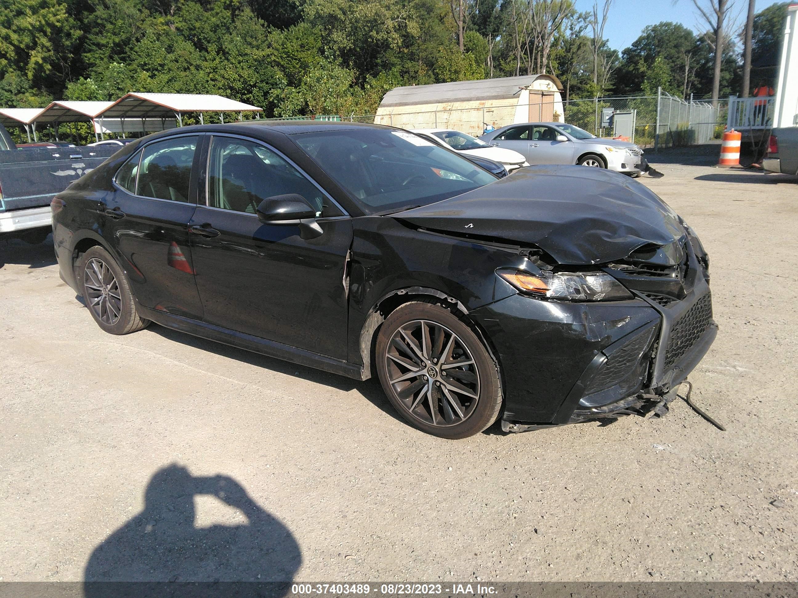 TOYOTA CAMRY 2021 4t1g11ak0mu550519