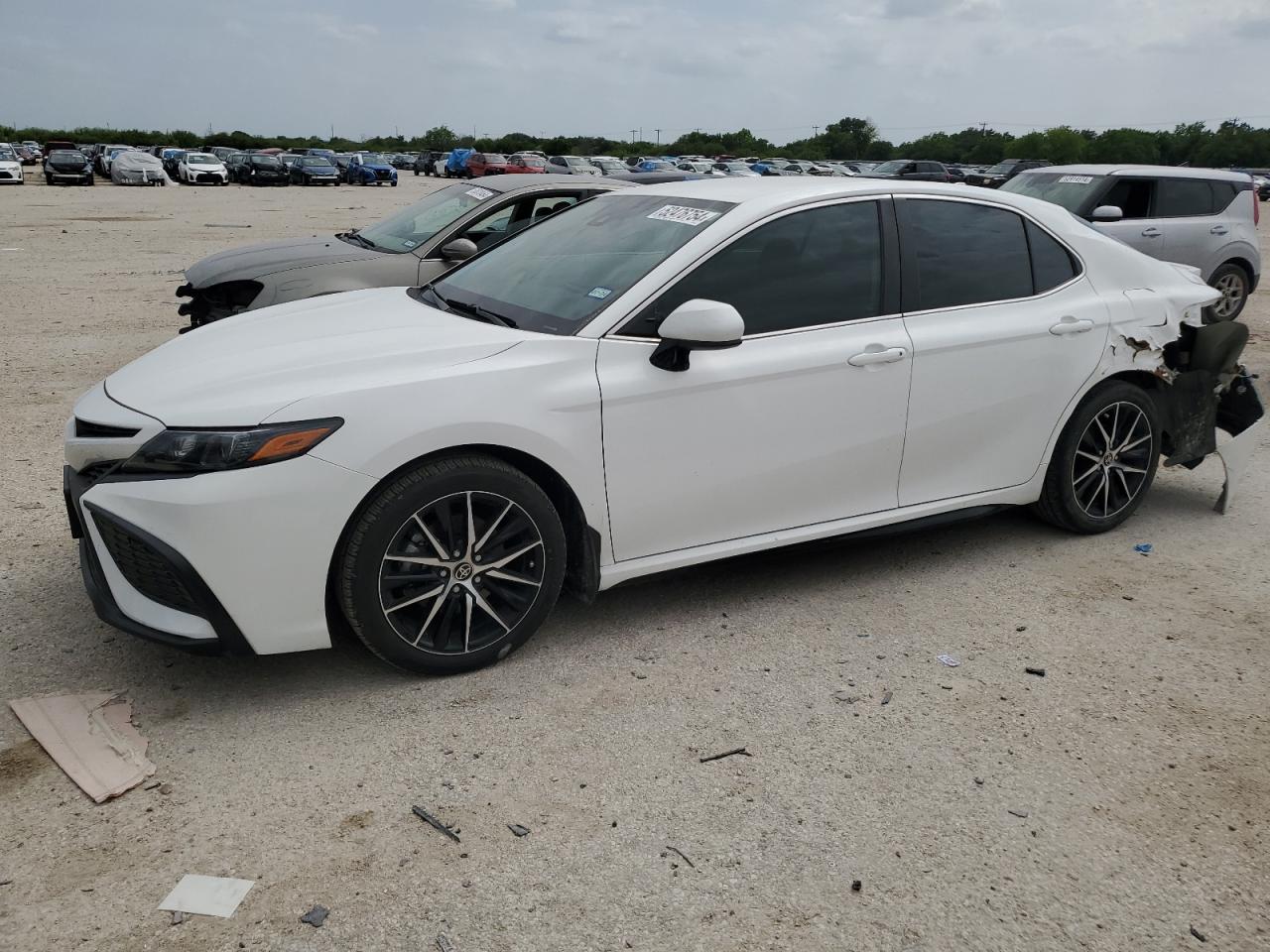 TOYOTA CAMRY 2021 4t1g11ak0mu616888