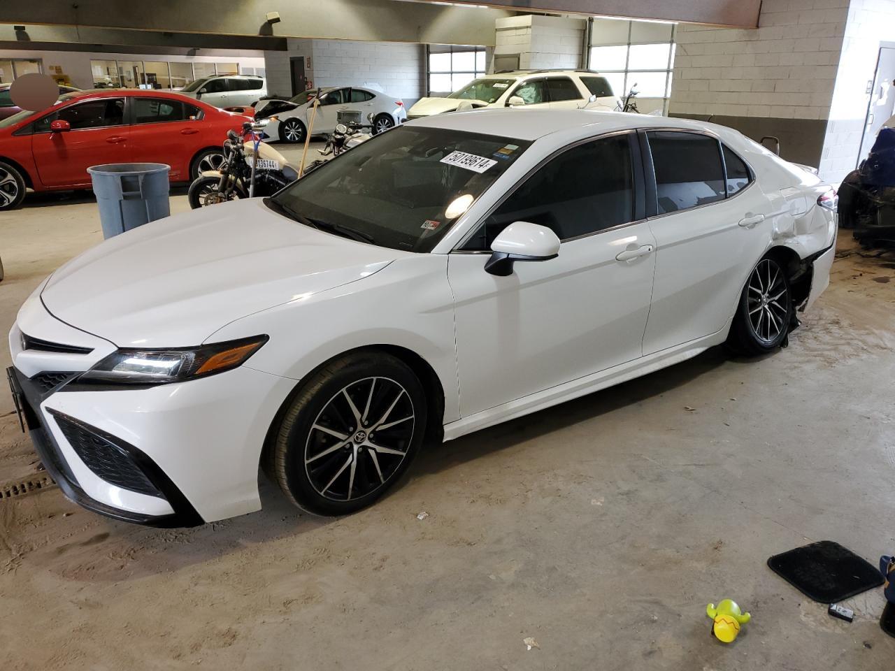 TOYOTA CAMRY 2021 4t1g11ak1mu424492